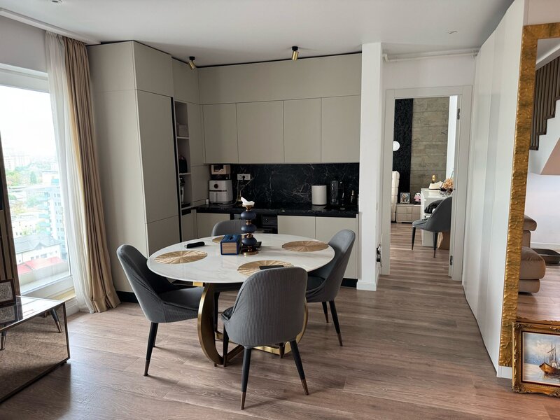 Unirii, Parcul Carol, penthouse 110 mp utili + 60 mp terasa.